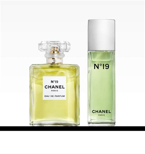 does chanel still sell no 19 perfume|Chanel no 19 refill.